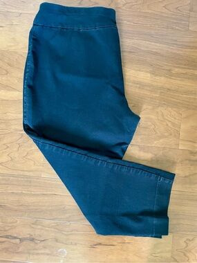 Black Short-Length Cargos with Size Tag 16Petite